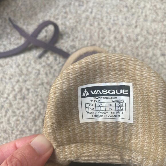 Vasque Women's Hiking Boots Size 8.5 M Gore-tex - Picture 3 of 3